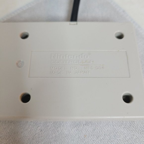 Official Nintendo NES-004 gamepad pad original gray system NES Controller NES004 - Picture 3 of 5